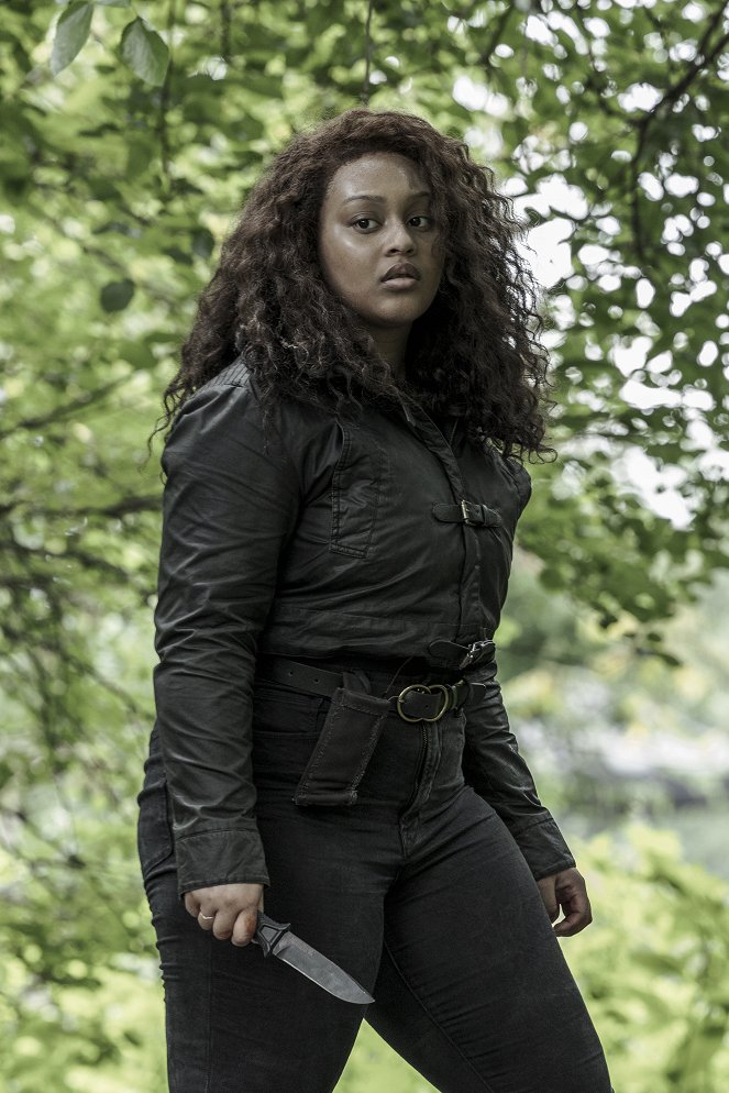 The Walking Dead: World Beyond - Death and the Dead - Photos - Aliyah Royale