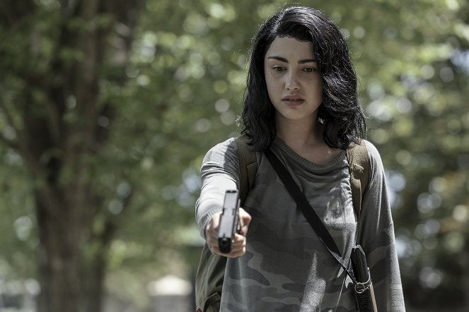 The Walking Dead: World Beyond - Death and the Dead - Photos - Alexa Mansour
