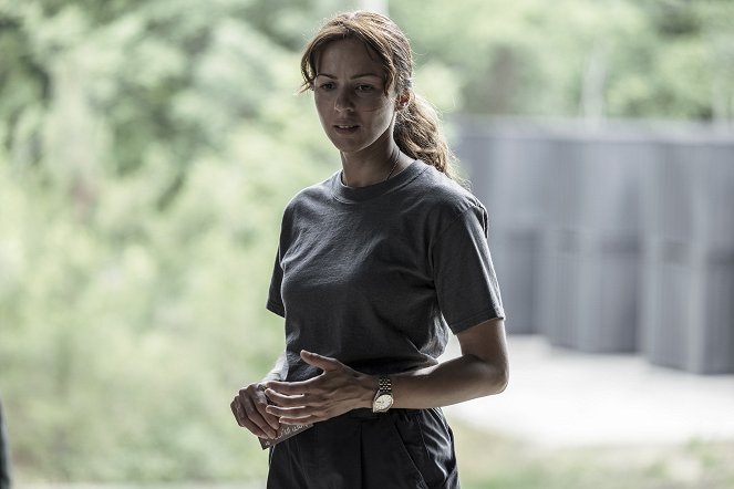 The Walking Dead: World Beyond - La Dernière Lueur - Film - Annet Mahendru