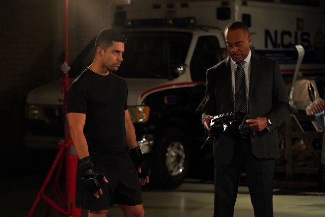 NCIS - Tengerészeti helyszínelők - Üss vagy fuss! - Filmfotók - Wilmer Valderrama, Rocky Carroll