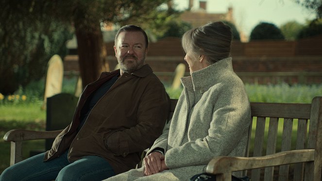 Po životě - Série 3 - Epizoda 1 - Z filmu - Ricky Gervais