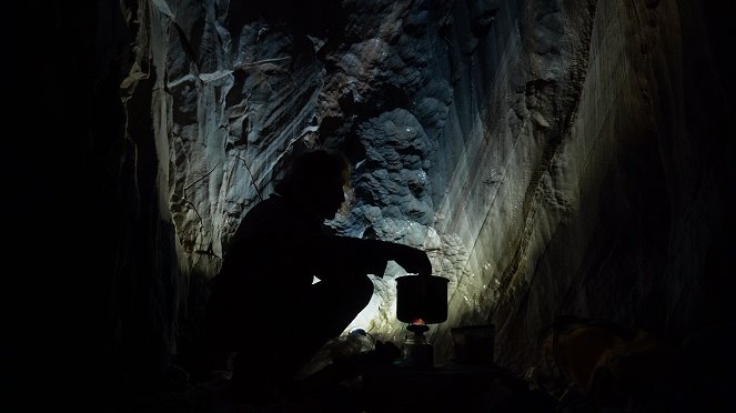 Barlang - óriás - Filmfotók