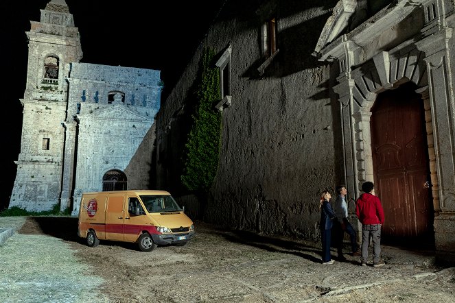 ¡Menuda encerrona! Misterioso asesinato en Sicilia - Episode 4 - De la película