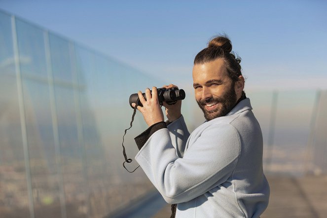 Getting Curious with Jonathan Van Ness - Are Skyscrapers Huge Divas? - Photos