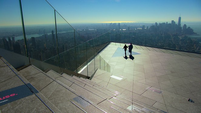 Jonathan Van Ness despierta tu curiosidad - ¿Por qué nos maravillan los rascacielos? - De la película