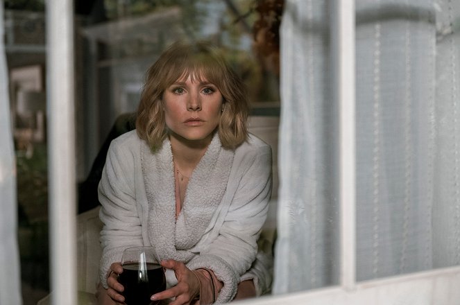 The Woman in the House Across the Street from the Girl in the Window - Episode 1 - Van film - Kristen Bell