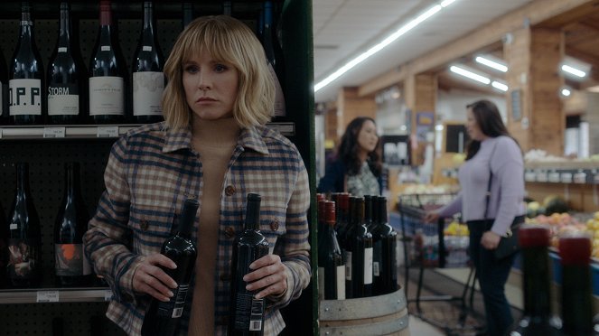 The Woman in the House Across the Street from the Girl in the Window - Episode 2 - Photos - Kristen Bell