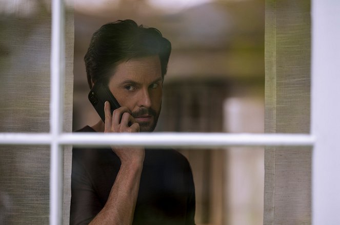 The Woman in the House Across the Street from the Girl in the Window - Episode 3 - Filmfotos - Tom Riley