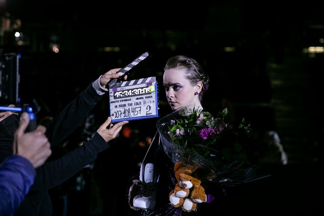 À Tona - Pátria-mãe - De filmagens - Lydia Fleming