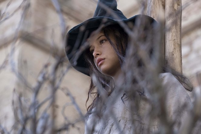 The Legend of the Christmas Witch - The origins - Photos - Zoe Massenti