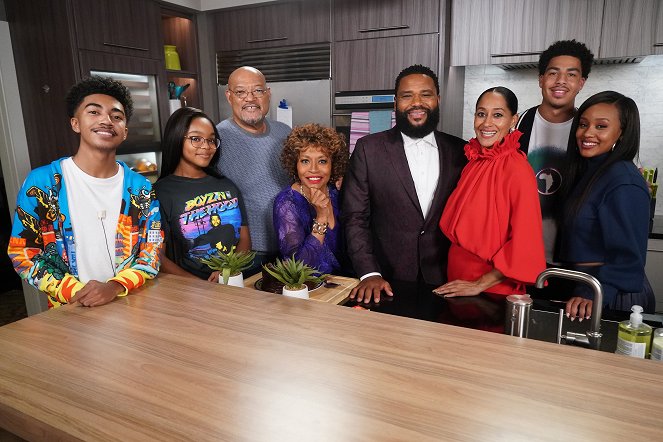 Black-ish - That's What Friends Are For - Making of - Miles Brown, Marsai Martin, Laurence Fishburne, Jenifer Lewis, Anthony Anderson, Tracee Ellis Ross, Marcus Scribner, Katlyn Nichol