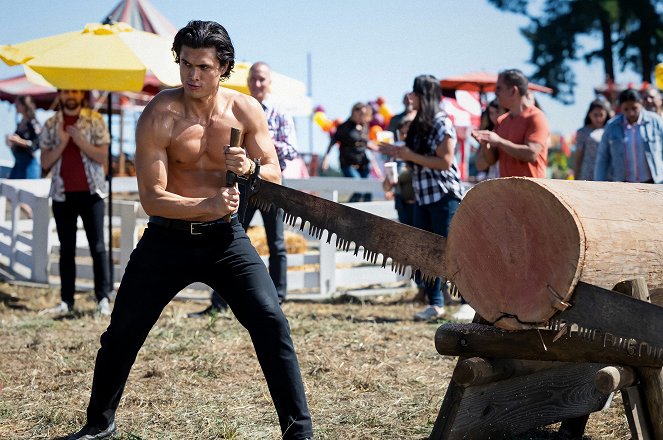 Riverdale - Chapter Ninety-Six: Welcome to Rivervale - Filmfotók - Charles Melton