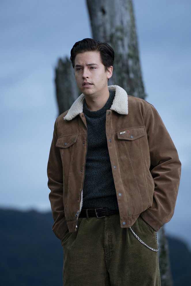 Riverdale - Chapter Ninety-Seven: Ghost Stories - Van film - Cole Sprouse
