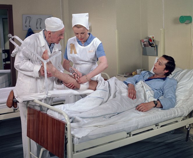 Hospital at the End of the City - Season 1 - Loket - Photos - Josef Beyvl, Iva Janžurová, Viktor Preiss