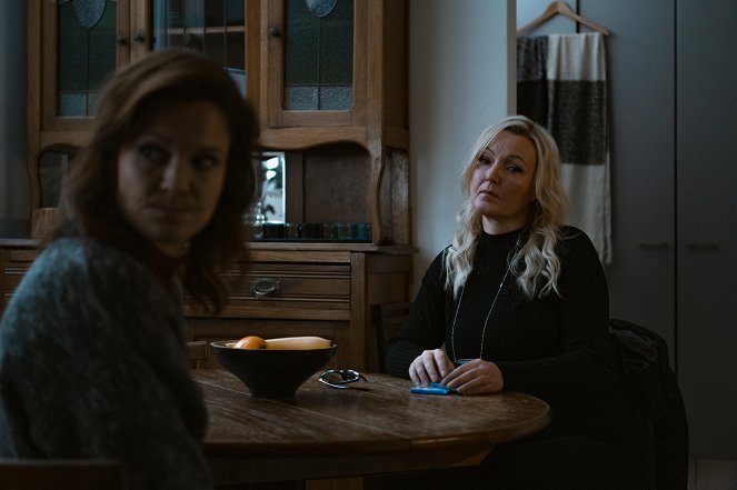 Roba - Kansalaisjournalisti - Filmfotos - Lotta Kaihua, Mari Perankoski