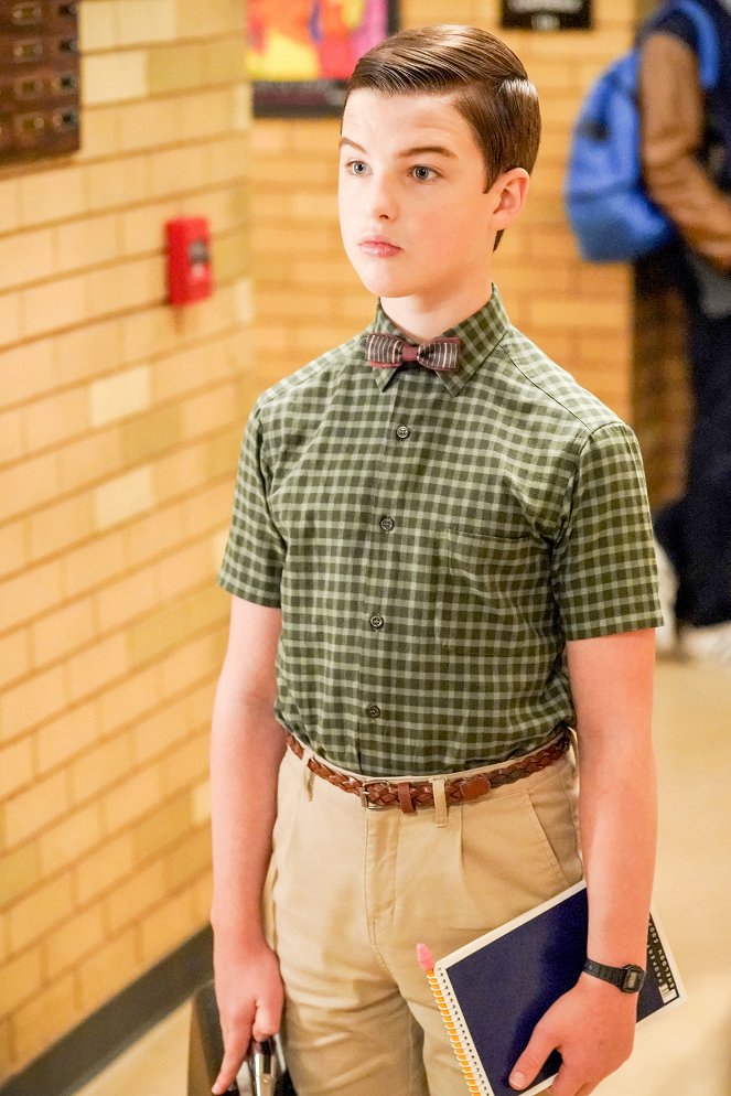 Young Sheldon - An Expensive Glitch and a Goof-Off Room - Photos