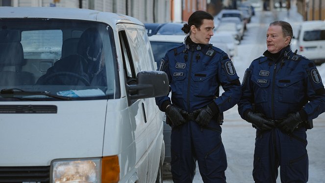 Roba - Season 5 - Huolihetki - Z filmu - Alex Anton, Kari Hietalahti