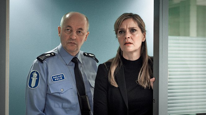 Roba - Season 4 - Kumbaya - Kuvat elokuvasta - Rauno Ahonen, Tiina Lymi