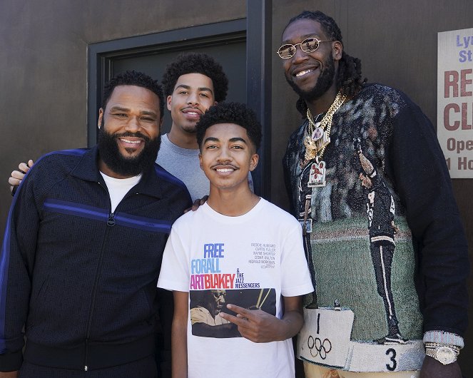 Black-ish - Sneakers by the Dozen - Del rodaje - Anthony Anderson, Marcus Scribner, Miles Brown