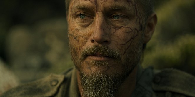 Raised by Wolves - Season 2 - The Collective - Photos - Travis Fimmel