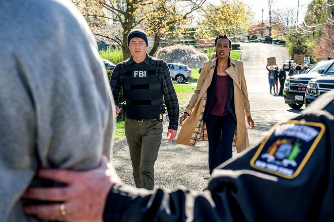 FBI: Most Wanted - Season 2 - Criminal Justice - Photos - Julian McMahon