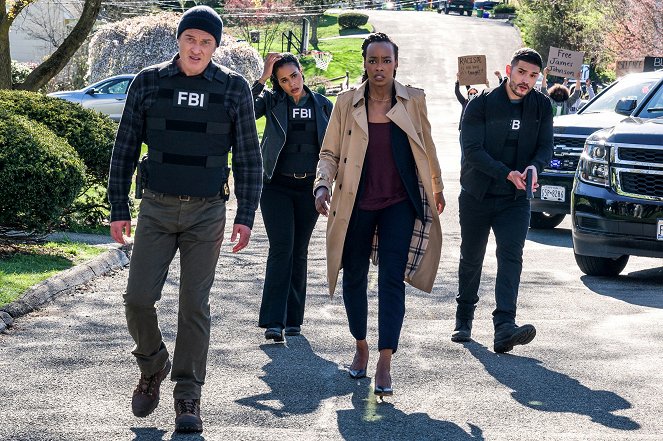 FBI: Most Wanted - Season 2 - Criminal Justice - Z filmu - Julian McMahon, Roxy Sternberg, Miguel Gomez