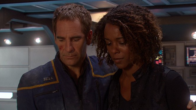 Star Trek: Enterprise - Season 4 - Daedalus - Photos - Scott Bakula, Leslie Silva