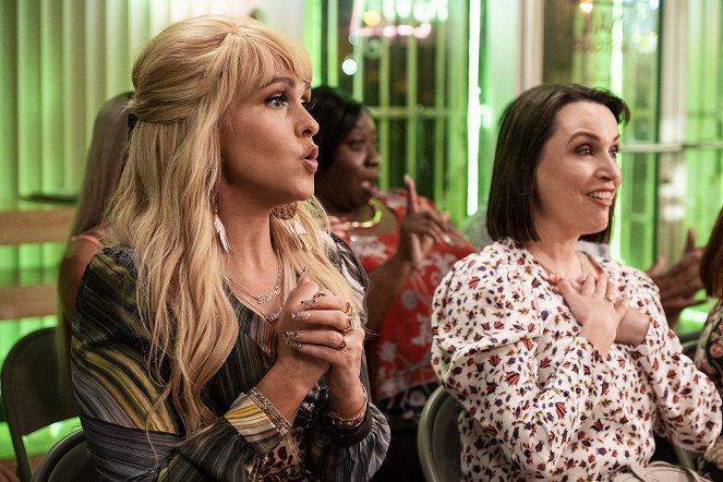Claws - Chapter Three: Ambition - Filmfotos
