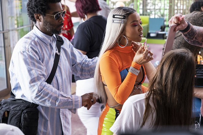 Claws - Chapter Three: Ambition - Filmfotos