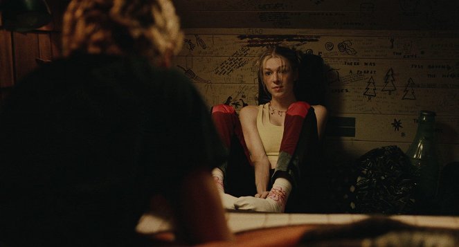 Euphoria - You Who Cannot See, Think of Those Who Can - De la película - Hunter Schafer