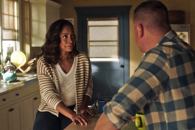 9-1-1: Lone Star - Mister Whispers - Filmfotos - Gina Torres