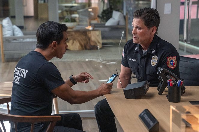 9-1-1: Lone Star - Mister Whispers - Filmfotos - Rob Lowe