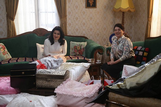 Üç Kız Kardeş - Season 1 - Z realizacji