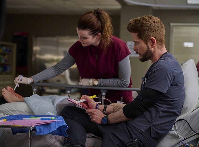 The Resident - Season 5 - Now You See Me - Photos - Kaley Ronayne, Matt Czuchry