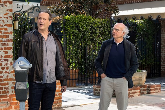 Curb Your Enthusiasm - Man Fights Tiny Woman - Photos - Vince Vaughn, Larry David