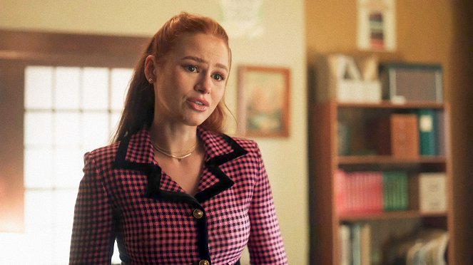 Riverdale - Chapter One Hundred and One: Unbelievable - Photos - Madelaine Petsch