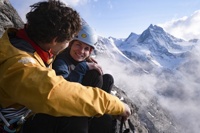 Bergwelten - Eine Seilschaft fürs Leben – Babsi Zangerl und Jacopo Larcher - Van film
