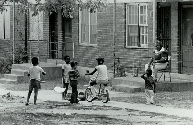 Atlanta's Missing and Murdered: The Lost Children - Episode 1 - Van film