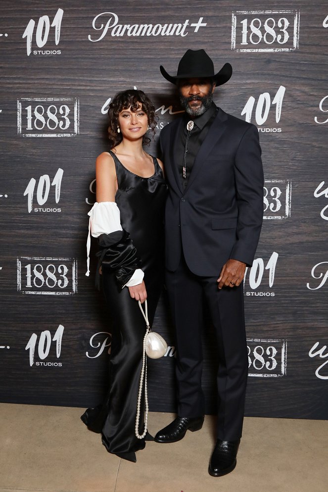 1883 - Events - World premiere of "1883" at Wynn Las Vegas on December 11, 2021 in Las Vegas, Nevada