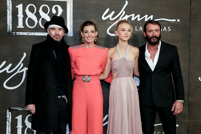 1883 - Tapahtumista - World premiere of "1883" at Wynn Las Vegas on December 11, 2021 in Las Vegas, Nevada