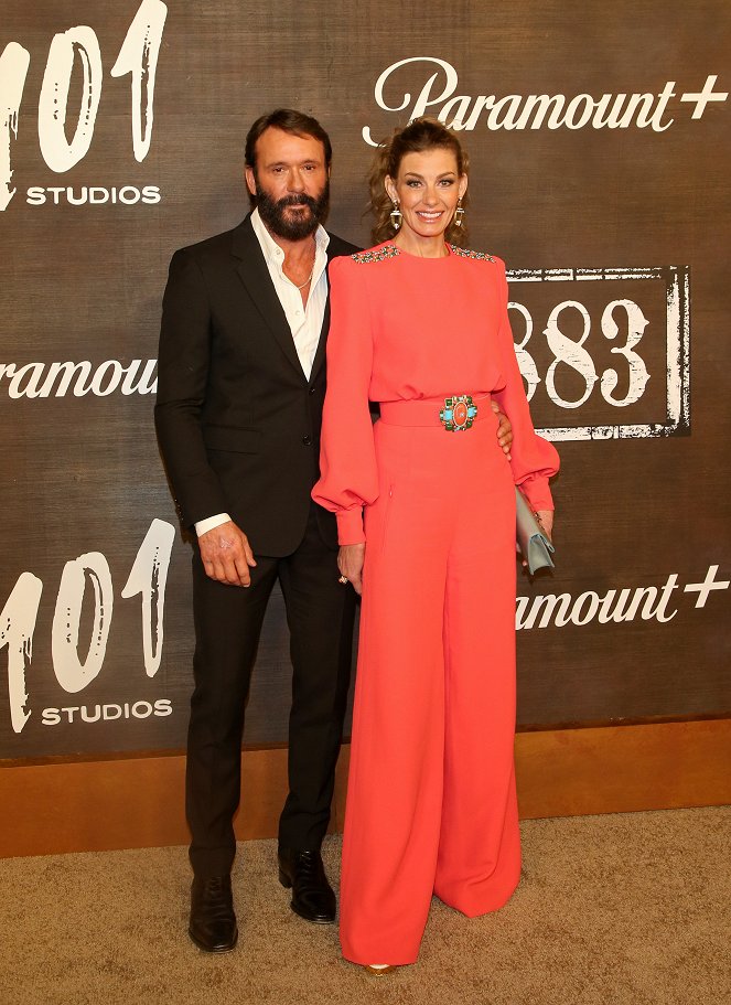 1883: A Yellowstone Origin Story - Veranstaltungen - World premiere of "1883" at Wynn Las Vegas on December 11, 2021 in Las Vegas, Nevada