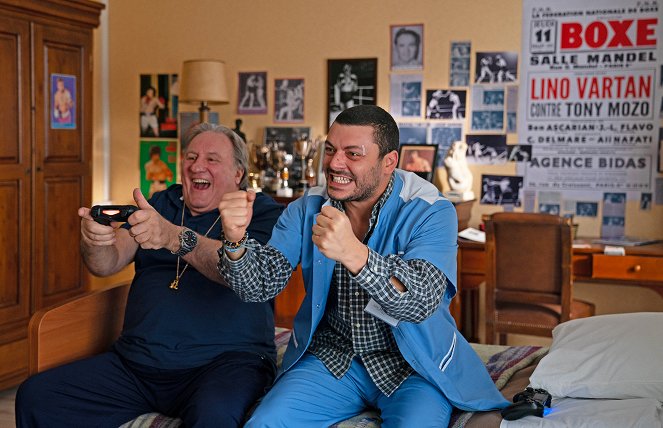 Maison de retraite - Z filmu - Gérard Depardieu, Kev Adams