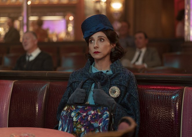 A káprázatos Mrs. Maisel - How to Chew Quietly and Influence People - Filmfotók