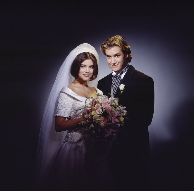 Saved by the Bell: Wedding in Las Vegas - Werbefoto