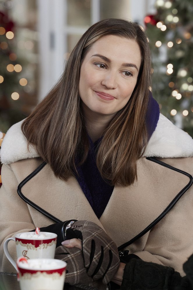 A Godwink Christmas: Miracle of Love - De la película - Katherine Barrell