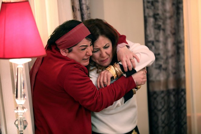 Láska, rozum, pomsta - Epizoda 30 - Z filmu - Zeynep Kankonde, Günay Karacaoğlu