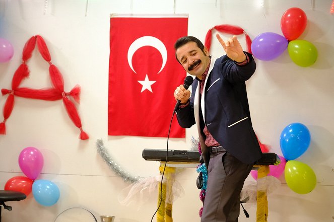 Gönül Dağı - Akıl ve Kalp - Kuvat elokuvasta - Eser Eyüboğlu