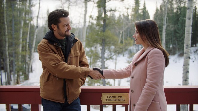 Winter in Vail - Filmfotos - Tyler Hynes, Lacey Chabert