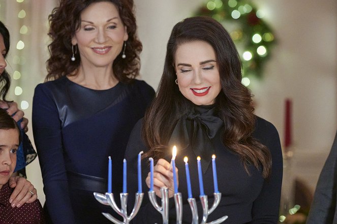 Love, Lights, Hanukkah! - Filmfotók - Marilu Henner, Mia Kirshner