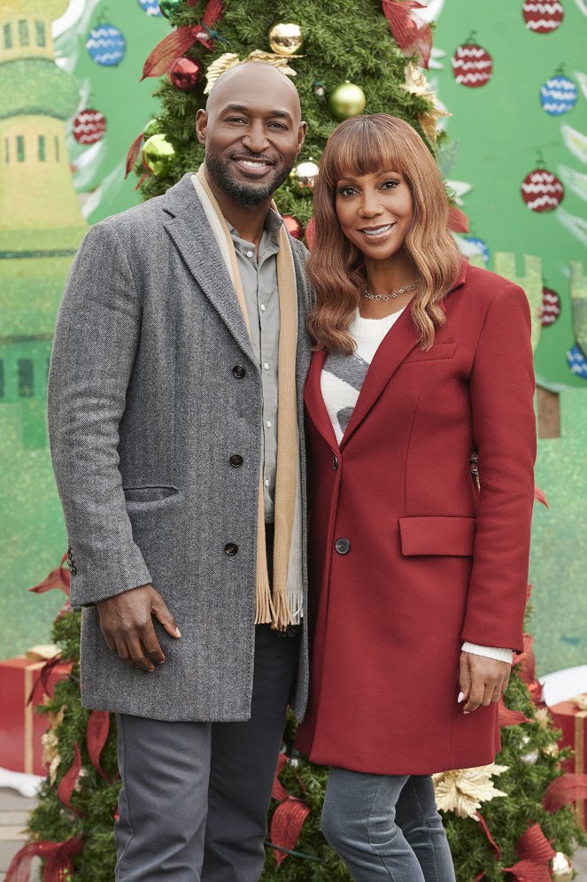 Einsatz für Dr. Christmas - Werbefoto - Adrian Holmes, Holly Robinson Peete